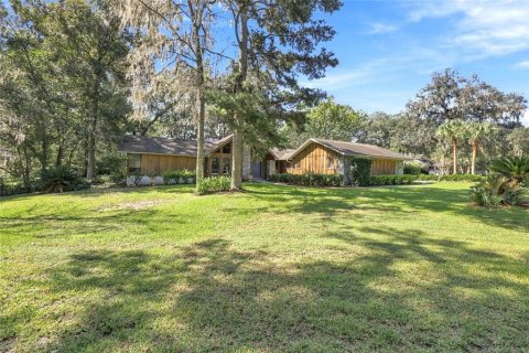 House in Alachua, Florida 4 bedrooms, 262.54 sq.m. № 2425255