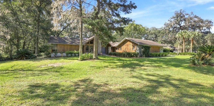 House in Alachua, Florida 4 bedrooms, 262.54 sq.m. № 2425255