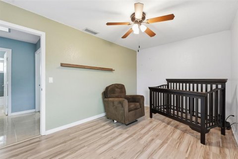 Townhouse in Tampa, Florida 2 bedrooms, 98.1 sq.m. № 2232460 - photo 15