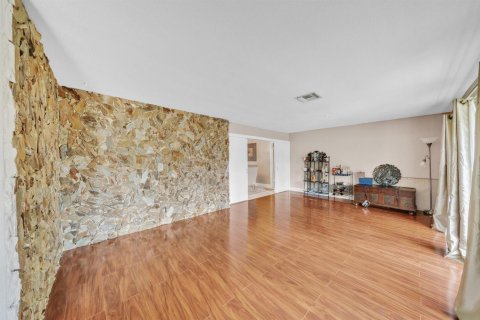 Casa en venta en Coral Springs, Florida, 4 dormitorios, 216.18 m2 № 2087499 - foto 8