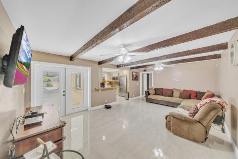 Casa en venta en Coral Springs, Florida, 4 dormitorios, 216.18 m2 № 2087499 - foto 14