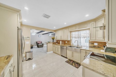 Casa en venta en Coral Springs, Florida, 4 dormitorios, 216.18 m2 № 2087499 - foto 13