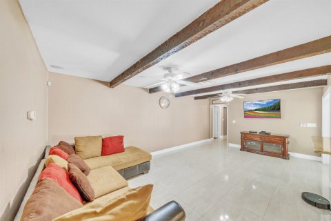 Casa en venta en Coral Springs, Florida, 4 dormitorios, 216.18 m2 № 2087499 - foto 15