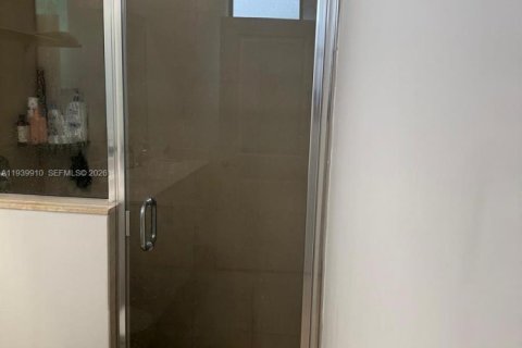 Touwnhouse à vendre à Miami, Floride: 3 chambres, 122.63 m2 № 1997109 - photo 7