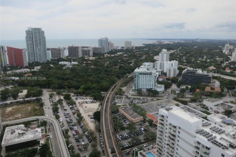 Condominio en alquiler en Miami, Florida, 2 dormitorios, 102.1 m2 № 2339838 - foto 9