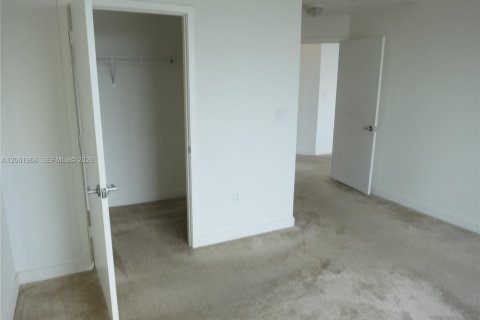 Condominio en alquiler en Miami, Florida, 2 dormitorios, 102.1 m2 № 2339838 - foto 25