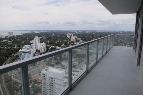 Condominio en alquiler en Miami, Florida, 2 dormitorios, 102.1 m2 № 2339838 - foto 8