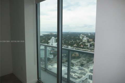 Condominio en alquiler en Miami, Florida, 2 dormitorios, 102.1 m2 № 2339838 - foto 24