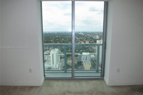 Condominio en alquiler en Miami, Florida, 2 dormitorios, 102.1 m2 № 2339838 - foto 23