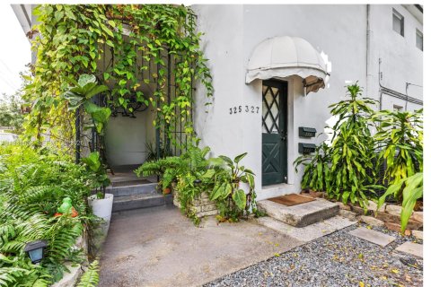 Immobilier commercial à vendre à Coral Gables, Floride: 267.56 m2 № 2000369 - photo 2