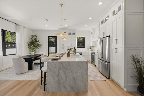 Dúplex en venta en Tampa, Florida, 3 dormitorios, 204.38 m2 № 2430705 - foto 8
