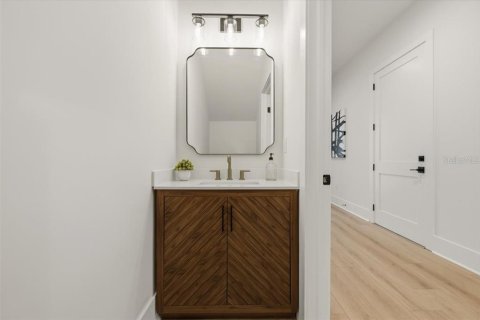 Dúplex en venta en Tampa, Florida, 3 dormitorios, 204.38 m2 № 2430705 - foto 20