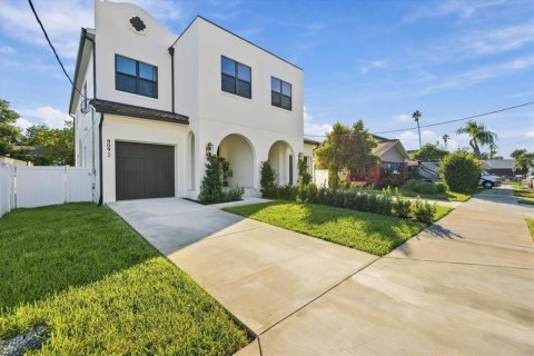 Dúplex en venta en Tampa, Florida, 3 dormitorios, 204.38 m2 № 2430705 - foto 3