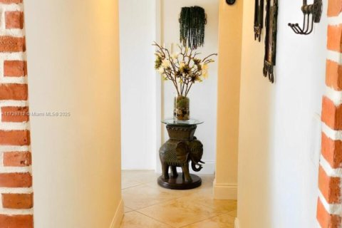 Copropriété à vendre à Doral, Floride: 2 chambres, 98.57 m2 № 1764862 - photo 5