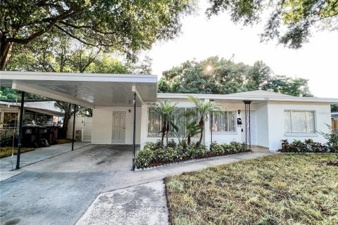 House in Orlando, Florida 3 bedrooms, 98.57 sq.m. № 2361348