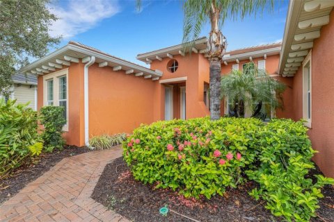 Casa en venta en Bradenton, Florida, 5 dormitorios, 270.9 m2 № 1899761 - foto 4