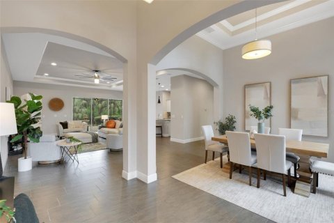 Casa en venta en Bradenton, Florida, 5 dormitorios, 270.9 m2 № 1899761 - foto 5