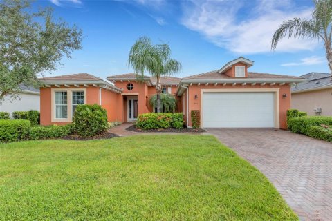 Casa en venta en Bradenton, Florida, 5 dormitorios, 270.9 m2 № 1899761 - foto 1