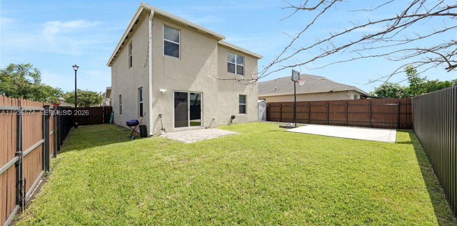 House in Homestead, Florida 4 bedrooms, 197.51 sq.m. № 2010457