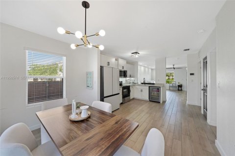 House in Homestead, Florida 4 bedrooms, 197.51 sq.m. № 2010457 - photo 29