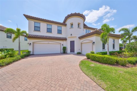 Villa ou maison à vendre à Riverview, Floride: 5 chambres, 407.75 m2 № 1657076 - photo 1