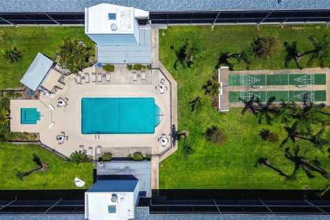 Condo in Saint Petersburg, Florida, 1 bedroom  № 1755313 - photo 22
