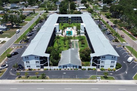 Condo in Saint Petersburg, Florida, 1 bedroom  № 1755313 - photo 26