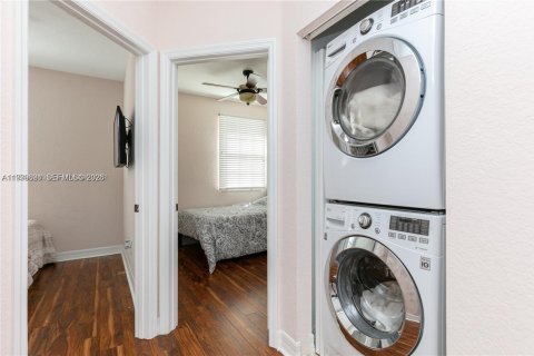 Townhouse in Boynton Beach, Florida 3 bedrooms, 156.91 sq.m. № 2000746 - photo 27