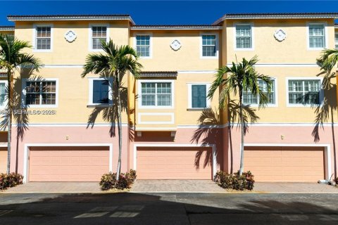 Townhouse in Boynton Beach, Florida 3 bedrooms, 156.91 sq.m. № 2000746 - photo 5