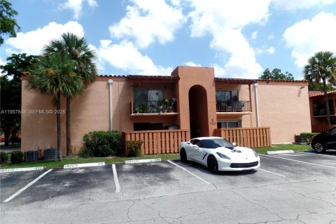 Condominio en alquiler en Miami Lakes, Florida, 2 dormitorios, 85.28 m2 № 2011686 - foto 25