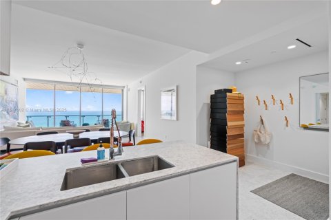 Copropriété à vendre à Miami Beach, Floride: 2 chambres, 149.76 m2 № 1945938 - photo 10