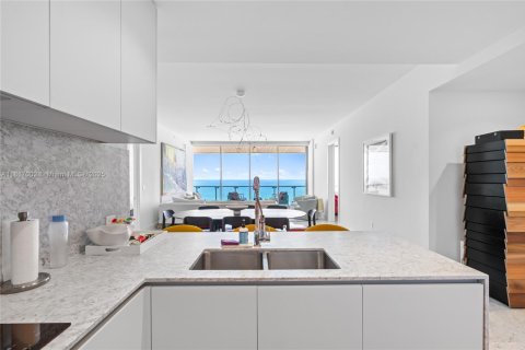 Copropriété à vendre à Miami Beach, Floride: 2 chambres, 149.76 m2 № 1945938 - photo 9