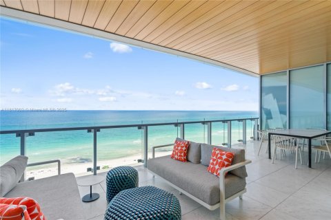 Copropriété à vendre à Miami Beach, Floride: 2 chambres, 149.76 m2 № 1945938 - photo 1
