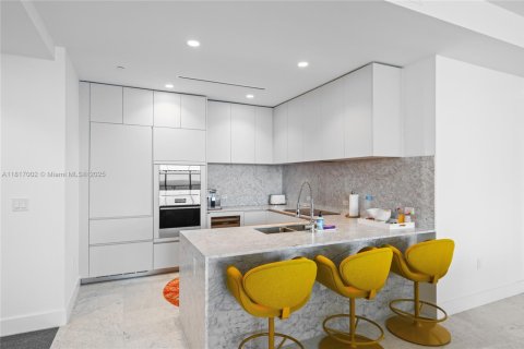 Copropriété à vendre à Miami Beach, Floride: 2 chambres, 149.76 m2 № 1945938 - photo 14