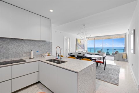 Copropriété à vendre à Miami Beach, Floride: 2 chambres, 149.76 m2 № 1945938 - photo 8