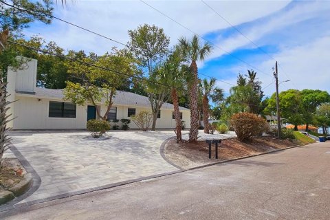 Villa ou maison à Clearwater, Floride 3 chambres, 103.68 m2 № 2355986