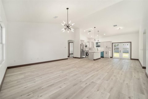 House in Belleview, Florida 3 bedrooms, 130.06 sq.m. № 1417421 - photo 2