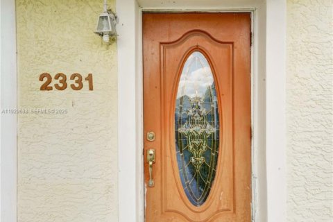 House in Miami Gardens, Florida 3 bedrooms, 155.24 sq.m. № 1990735 - photo 5