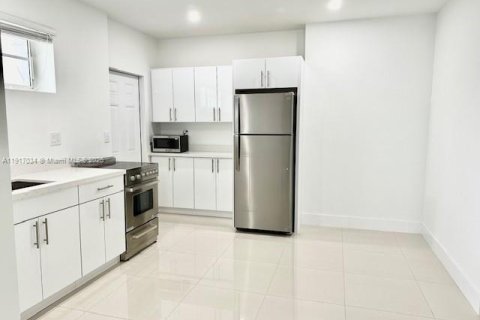 Immobilier commercial à louer à Coral Gables, Floride: 55.74 m2 № 1973826 - photo 7