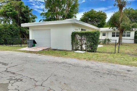 Immobilier commercial à louer à Coral Gables, Floride: 55.74 m2 № 1973826 - photo 15