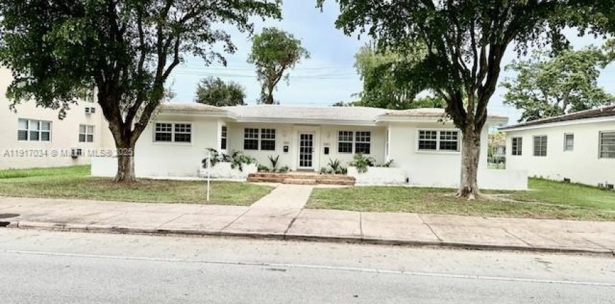 Immobilier commercial à Coral Gables, Floride 55.74 m2 № 1973826