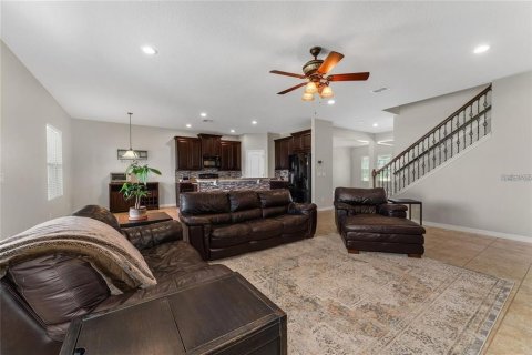 House in Orlando, Florida 5 bedrooms, 306.58 sq.m. № 2378205 - photo 11