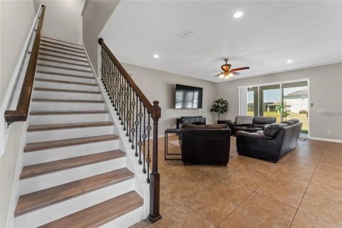House in Orlando, Florida 5 bedrooms, 306.58 sq.m. № 2378205 - photo 20