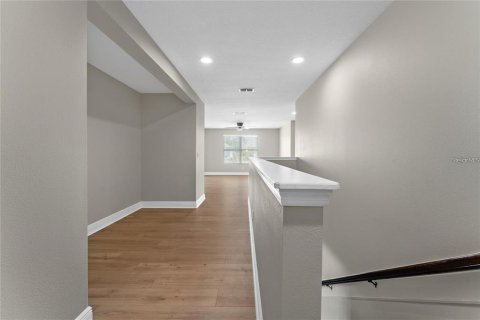 House in Orlando, Florida 5 bedrooms, 306.58 sq.m. № 2378205 - photo 21