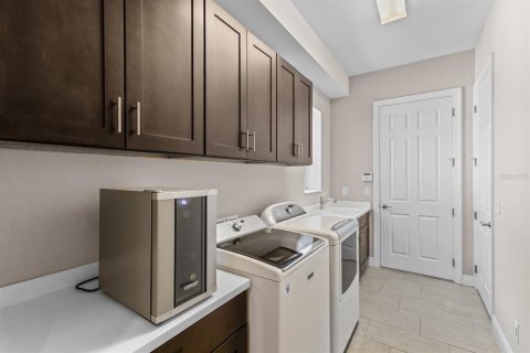 House in Bradenton, Florida 3 bedrooms, 257.71 sq.m. № 1247388 - photo 29