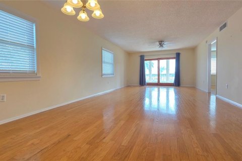 Condominio en alquiler en Bradenton, Florida, 2 dormitorios, 117.89 m2 № 2279984 - foto 8