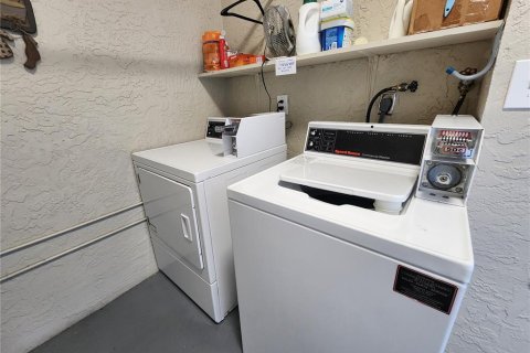 Condominio en alquiler en Bradenton, Florida, 2 dormitorios, 117.89 m2 № 2279984 - foto 17