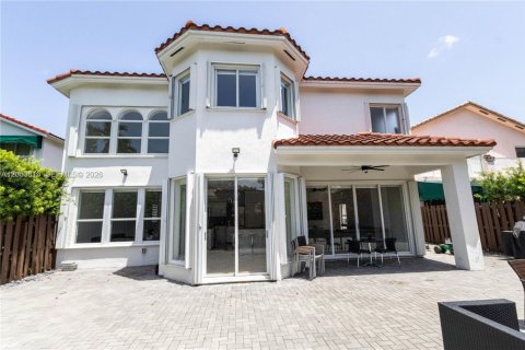 House in Doral, Florida 5 bedrooms, 283.54 sq.m. № 2246509 - photo 30