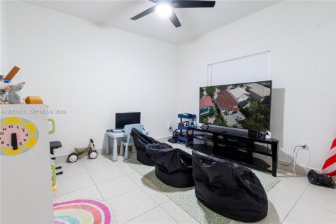 House in Doral, Florida 5 bedrooms, 283.54 sq.m. № 2246509 - photo 19