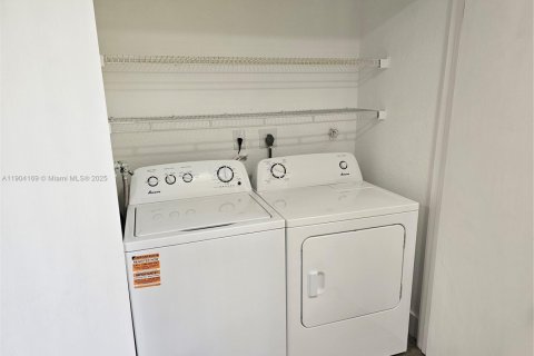 Copropriété à louer à Oakland Park, Floride: 2 chambres, 96.43 m2 № 1956476 - photo 10